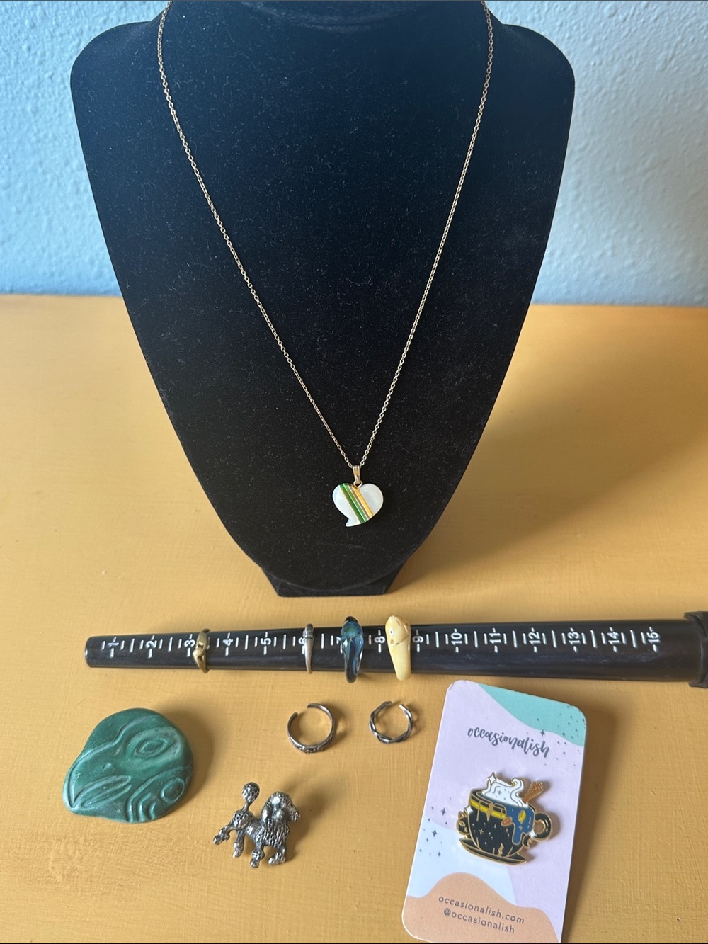 10 Items - Women’s Jewelry - Necklace, pins, toe rings, and rings